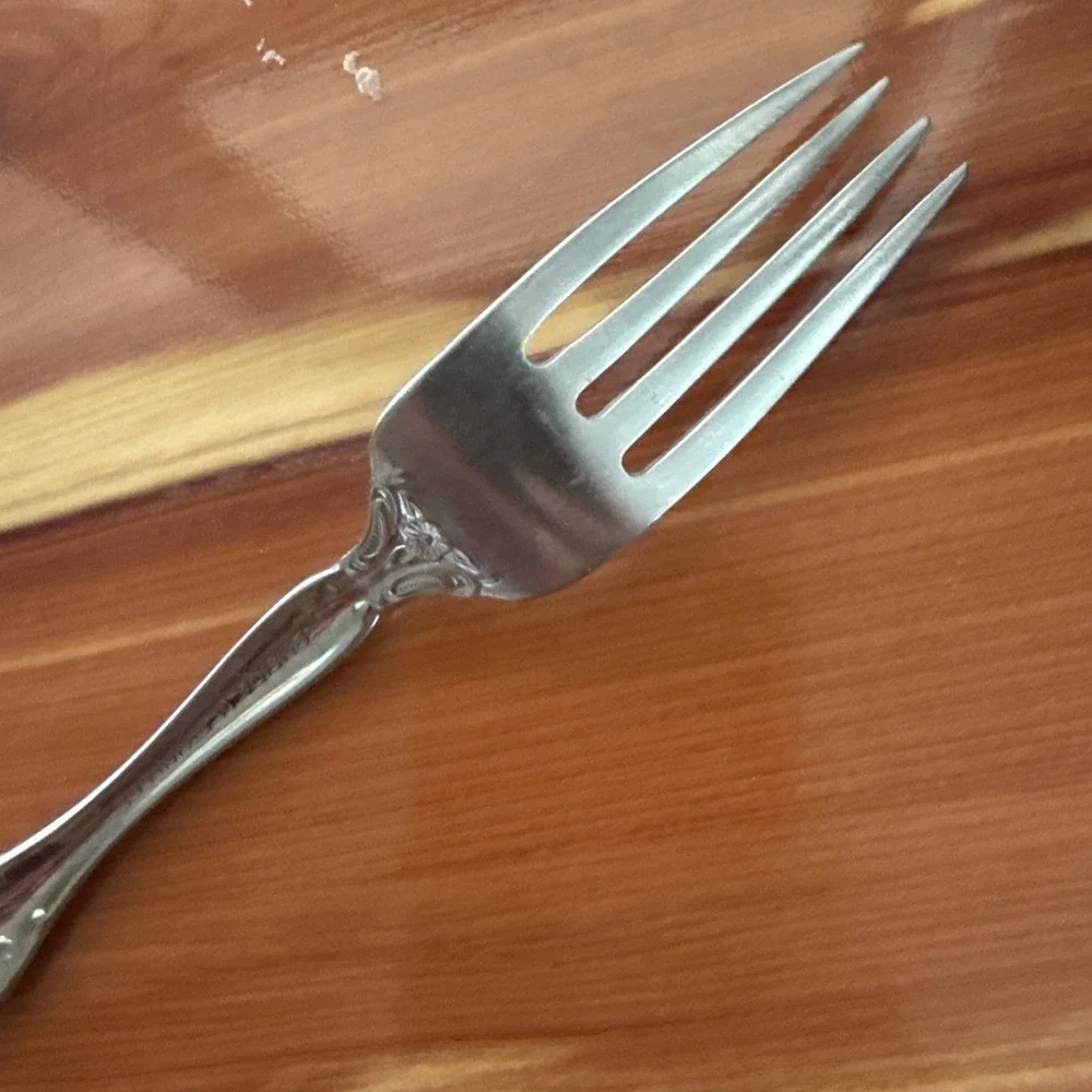 3 Dinner Forks Cube Michelangelo Oneida Pierced Stainless 765 Floral 7 Inch